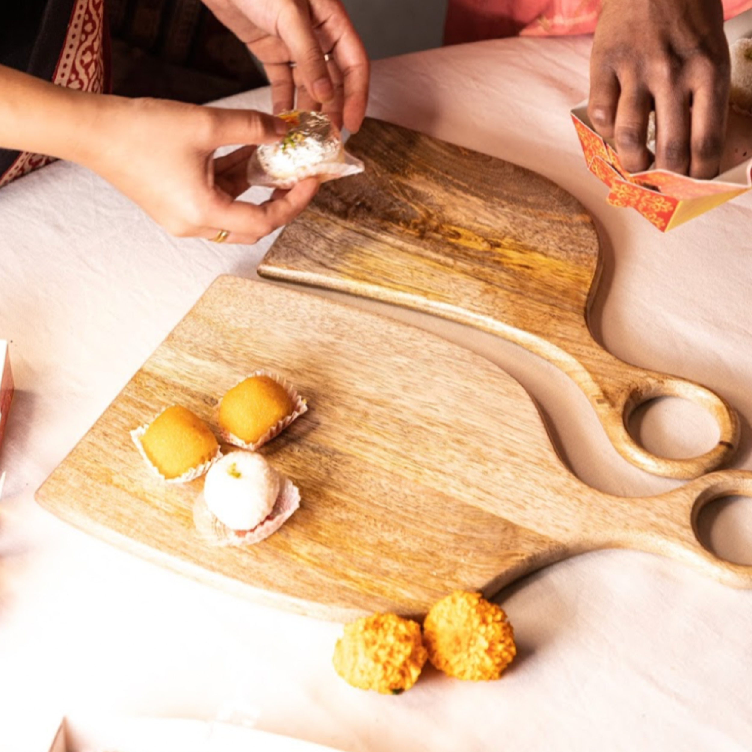 Wooden Yin-Yang Platter Set of Two