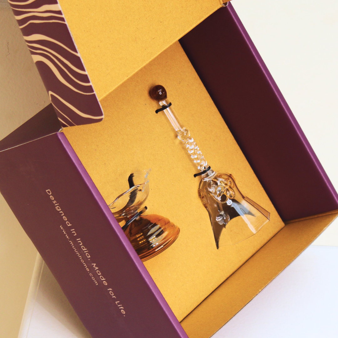 Muun Short Diya Gift Set - Short Diya and Ringing bell