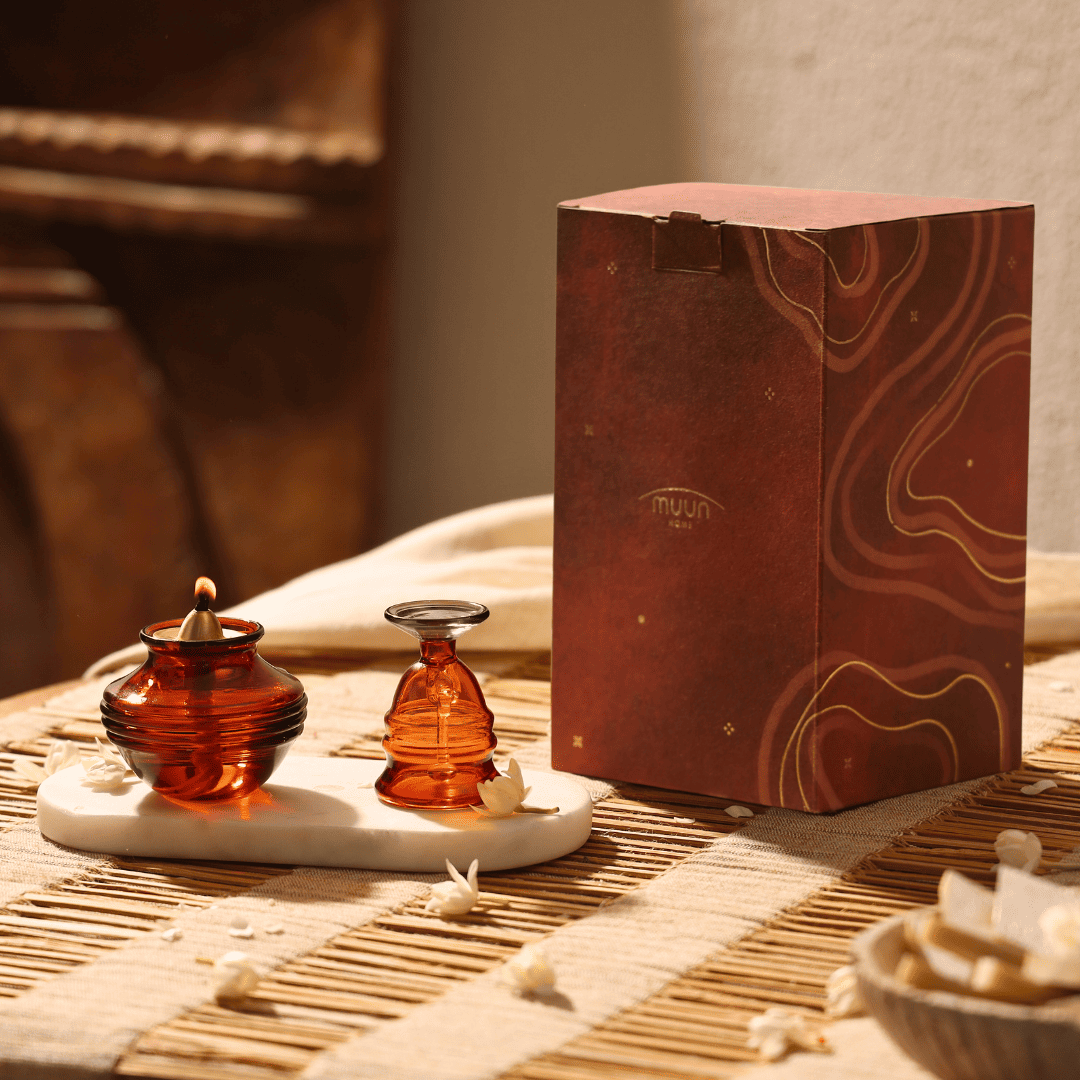 Muun Gift Box - Kalash Oil Lamp + Short Glass Bell