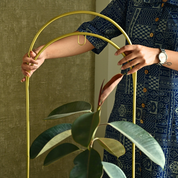 Luna Standing Planter