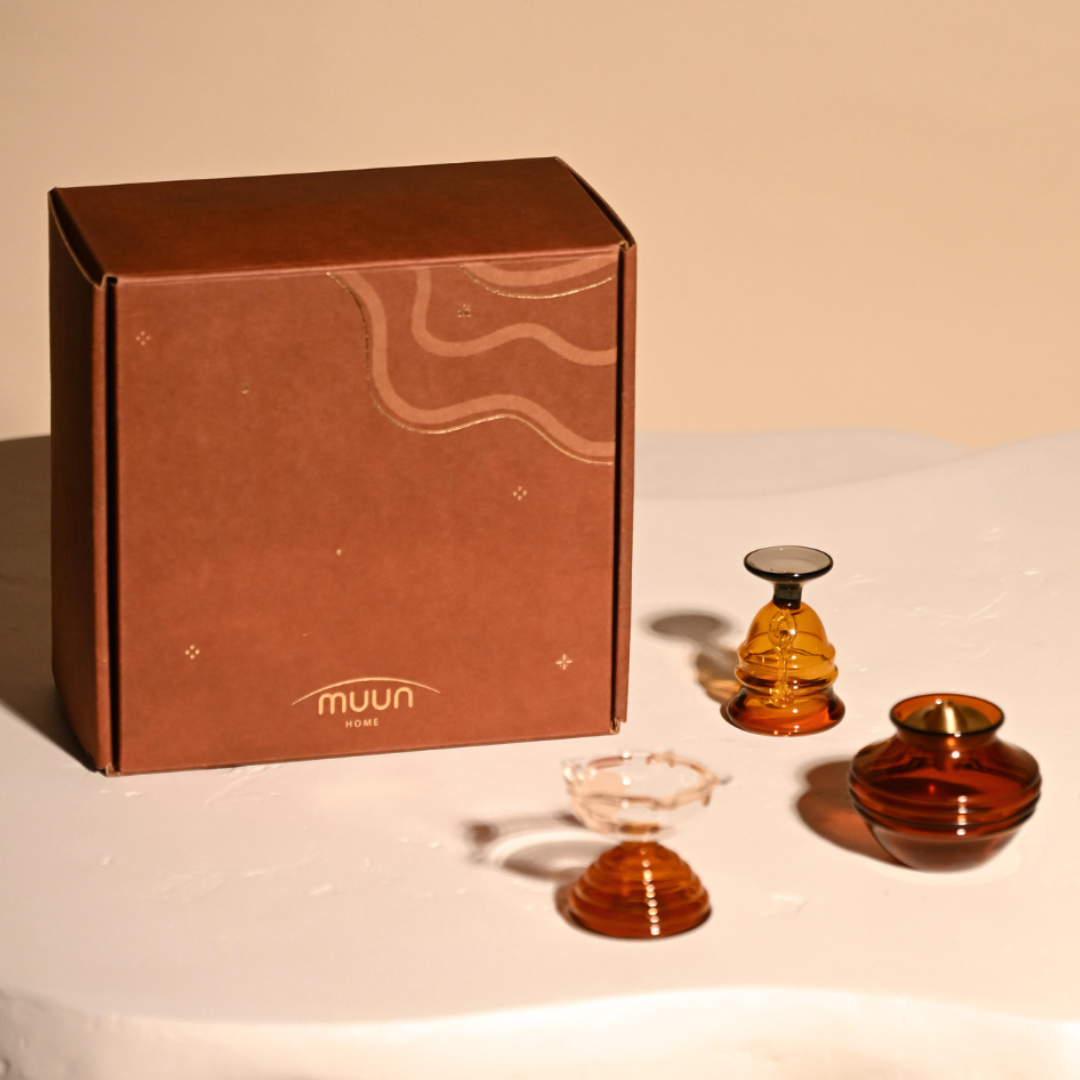 Muun Gift Box - Kalash Oil Lamp + Short Bell + Short Diya