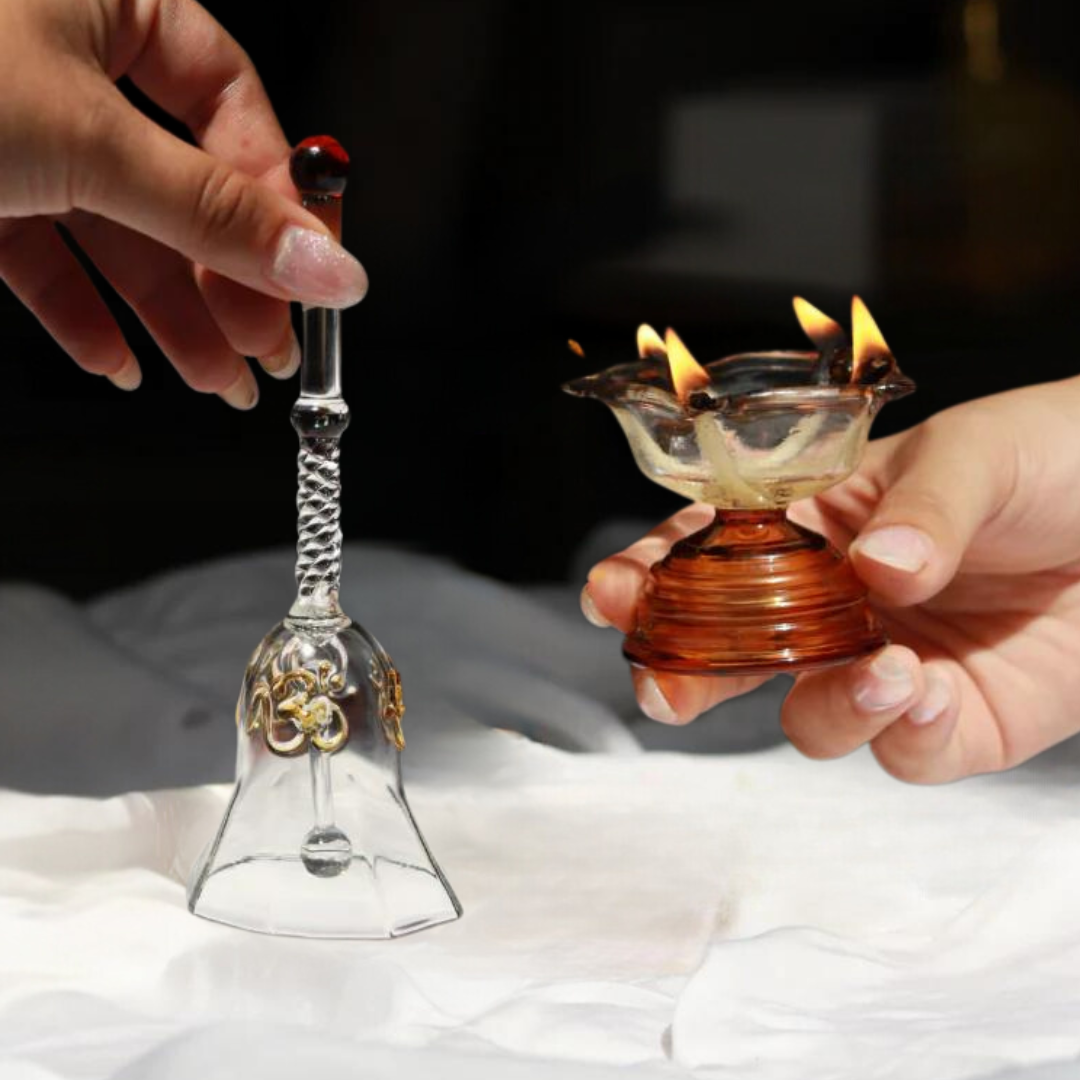 Muun Short Diya Gift Set - Short Diya and Ringing bell